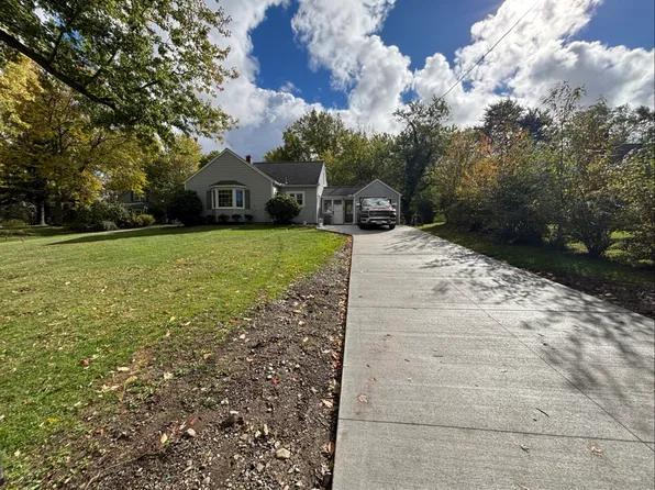 3327 Alpine Dr, Erie, PA 16506
