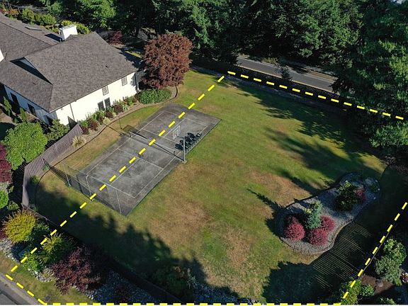 5th image of 1334 Coral Dr
