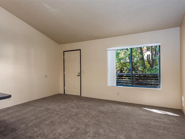 Coddingtown Mall Apartments — Photo 10