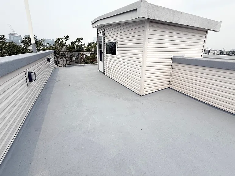 2923 Gerritt St — Photo 34