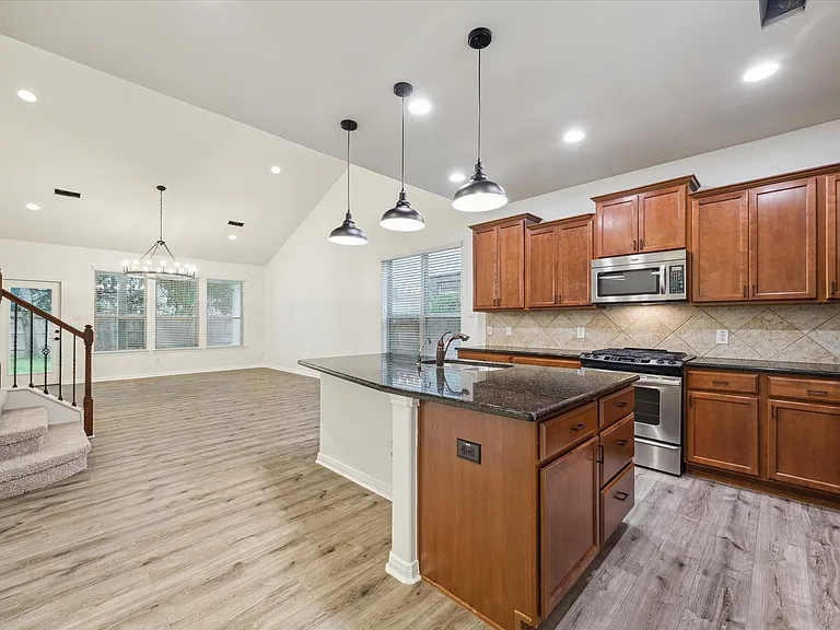 6430 Burgess Heights Ln — Photo 6