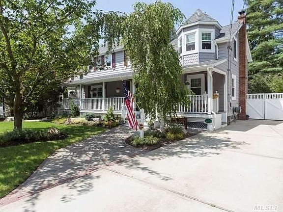 2nd image of 3539 Silverton Ave