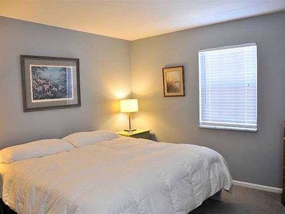 2nd image of 2581 Montchateau Dr