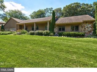 8417 Amsden Ridge Dr, Bloomington, MN 55438