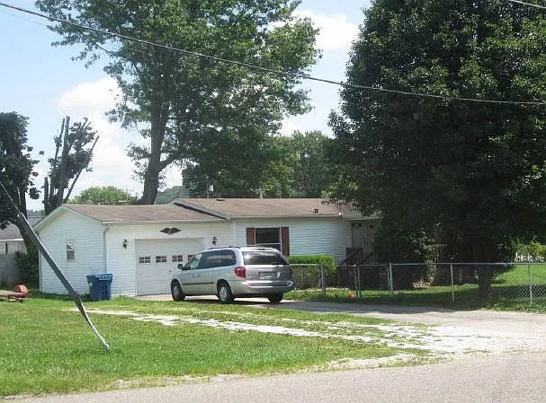 4 Township Road 1105 photo 1