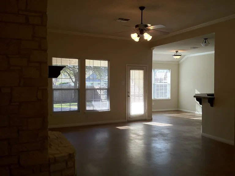 301A Chapel Trail Cir — Photo 3