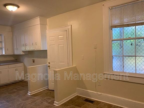 3rd image of 415 Andrews Ave Unit 1