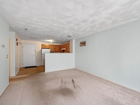 5th image of 107 Foster St APT 304