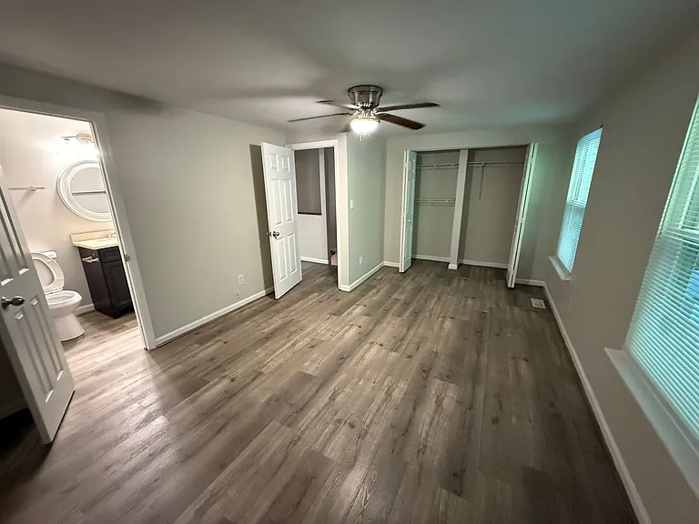 7252 Shellburne Dr — Photo 3
