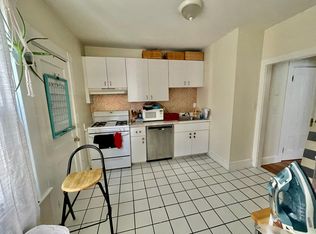 8 Roberts St #2L, Brookline, MA 02445