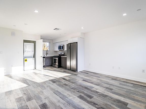 3rd image of 1309 N Orange Dr #2