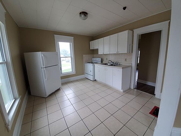 2nd image of 524 S Washington Ave