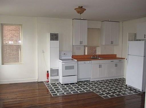2nd image of 490 Commercial St #3F