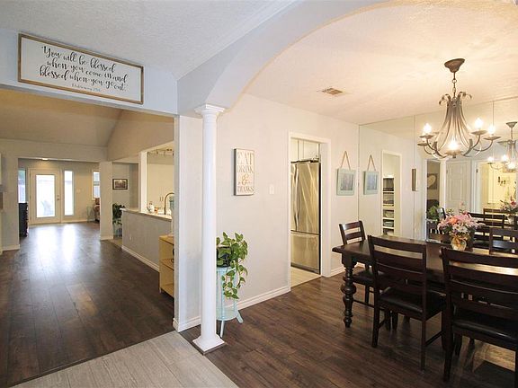 5th image of 7820 Barryknoll Ln