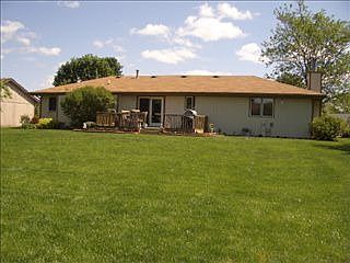 3rd image of 738 Loomis Dr