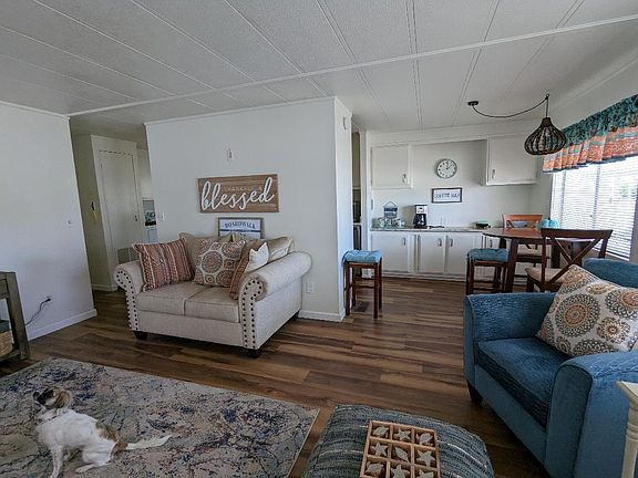5th image of 2400 Cienga St #42