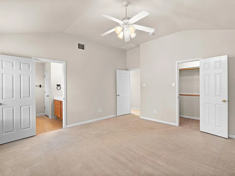 1322 Tumbling River Dr — Photo 14