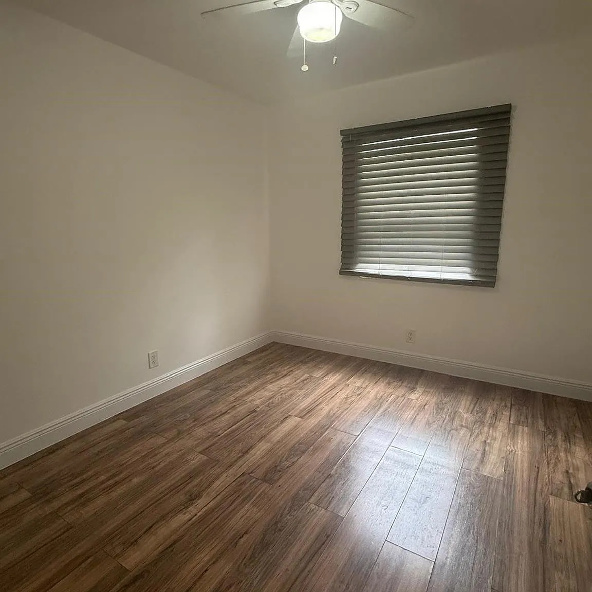 3 bed, 2.0 bath, 966 sqft, $2,500 — Photo 3