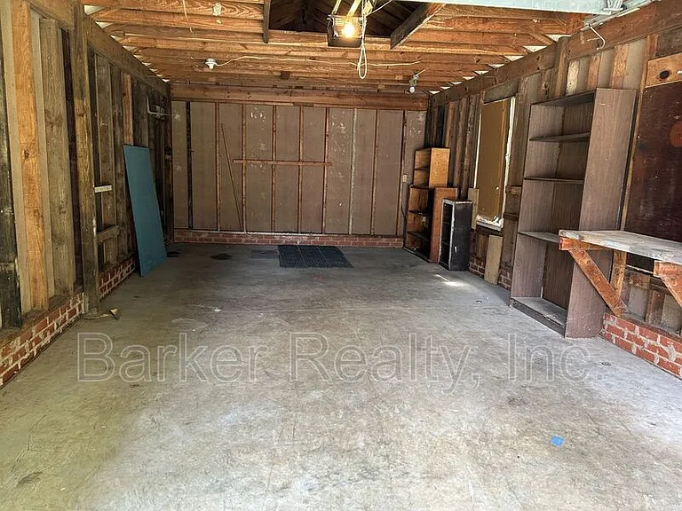 5726 Fayetteville Rd — Photo 22