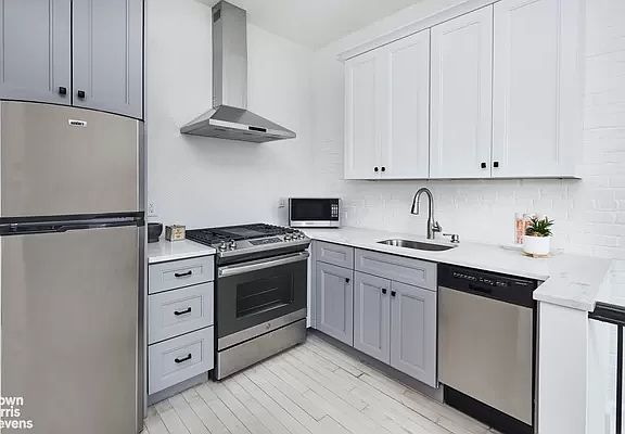 3rd image of 794 Saint Johns Pl #Res1c