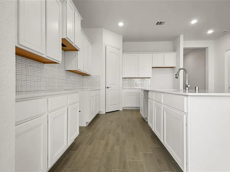 2064 Terra Rose Dr — Photo 7