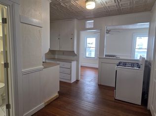 4 Central St #2, Derry, NH 03038