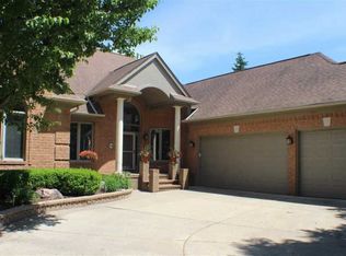 58224 Deerfield Dr, Washington, MI 48094