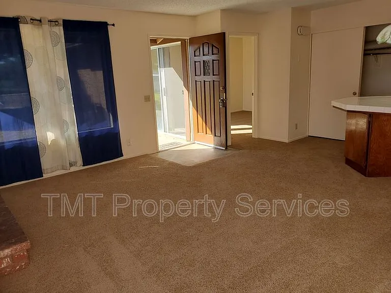 924 N O St — Photo 3