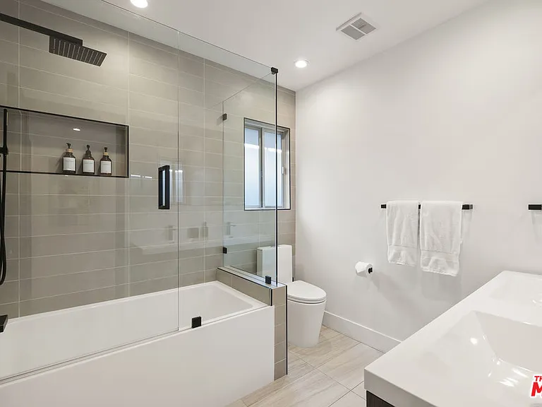 9289 Swallow Dr — Photo 24