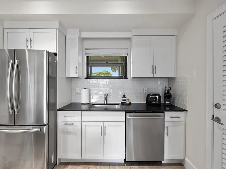 11818 Pebblewood Dr #201 — Photo 5
