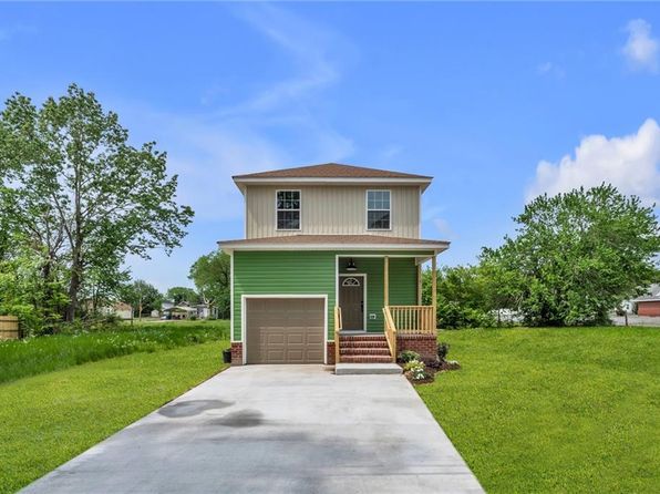327 Briggs St, Suffolk, VA 23434