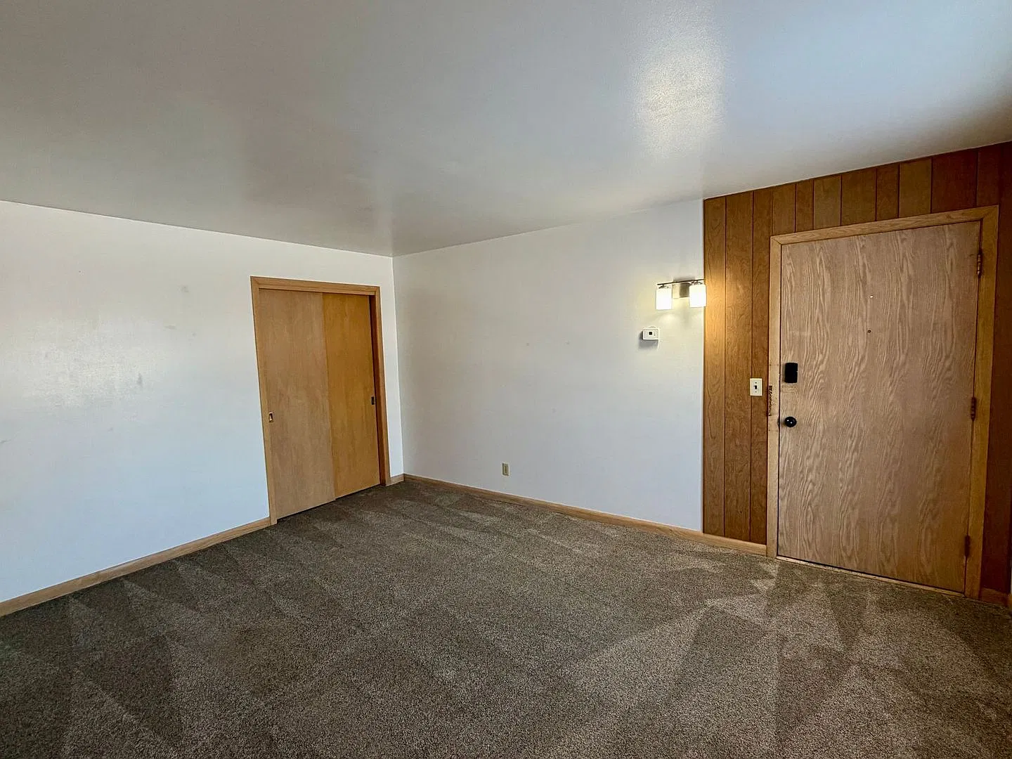 1100 Sunset Blvd — Photo 3