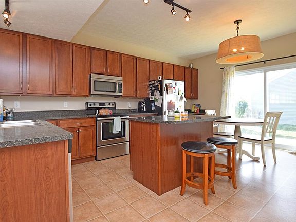 4th image of 951 Oceanage Dr