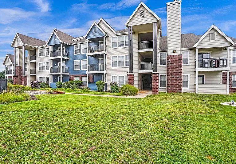 Remington Wichita Apts. — Photo 19