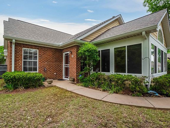 2nd image of 7370 Appling Hill Ln #4-4-4