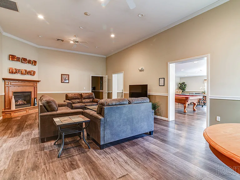 Greenview Village Apartments — Photo 15