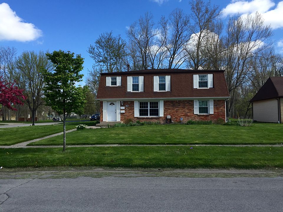 1st image of 10 Brittany Dr