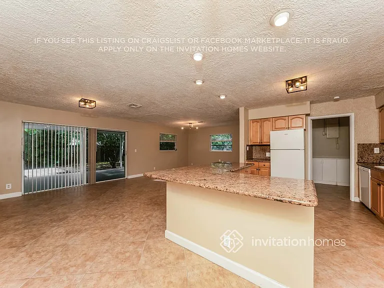 1612 NW 5th St — Photo 7