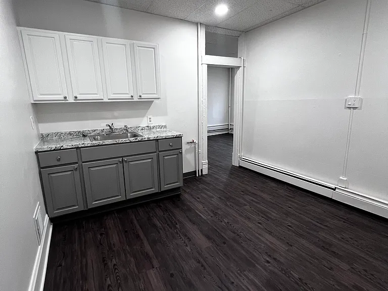 262 Madison Ave #3 — Photo 5