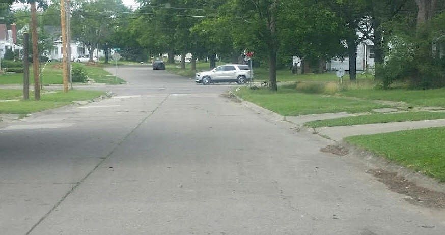 2nd image of 924 Barney Ave