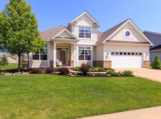 8241 Baythorne Dr, Mentor, OH 44060