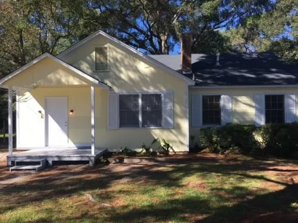 906 E Victory Dr, Mobile, AL 36606