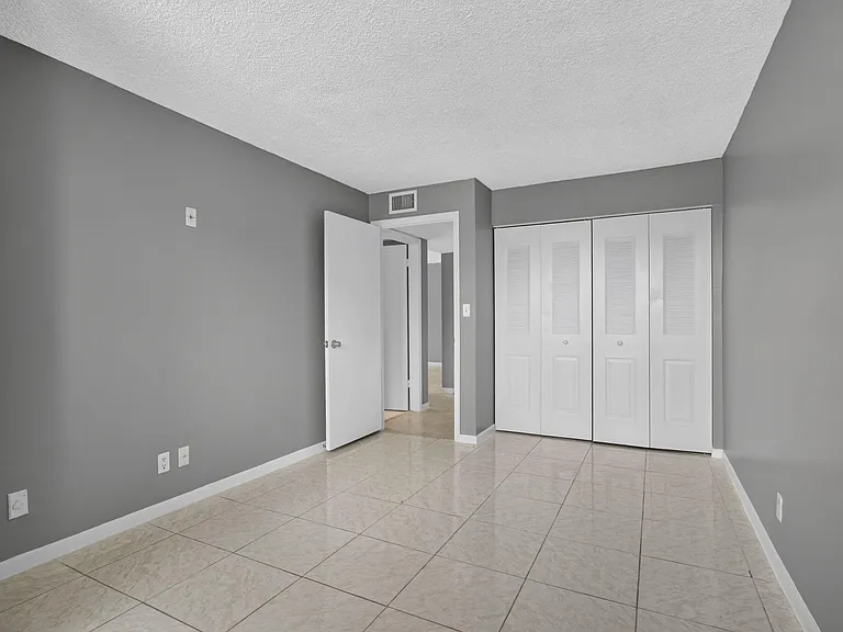 1900 N Congress Ave #201 — Photo 27