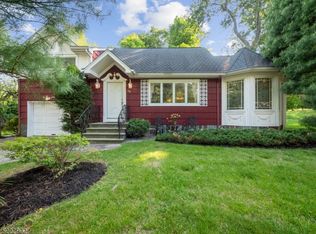 136 Fieldcrest Rd, Parsippany, NJ 07054