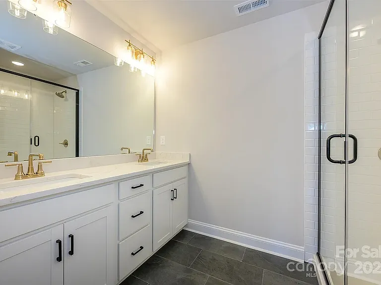 10037 Mamillion Dr — Photo 13