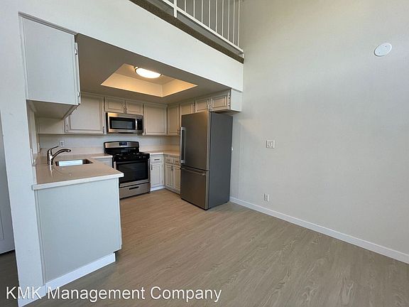 3rd image of 4070 Redwood Ave #204