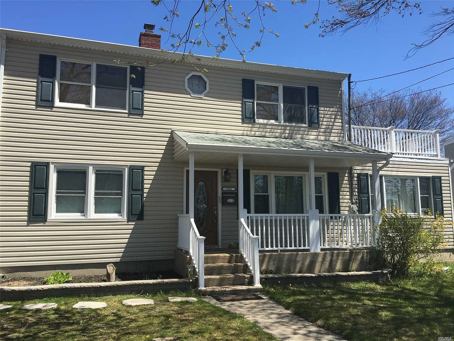 884 S 5th St photo 1