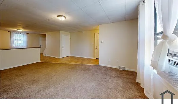 3 bed, $150 — Photo 4