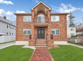 196-15 42nd Rd #2F, Flushing, NY 11358