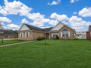 9120 Clear Creek Dr, Evansville, IN 47711